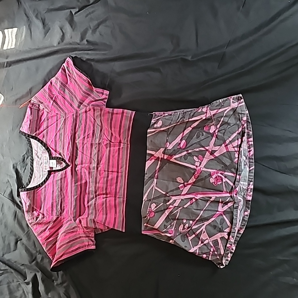 Size X small scrub top